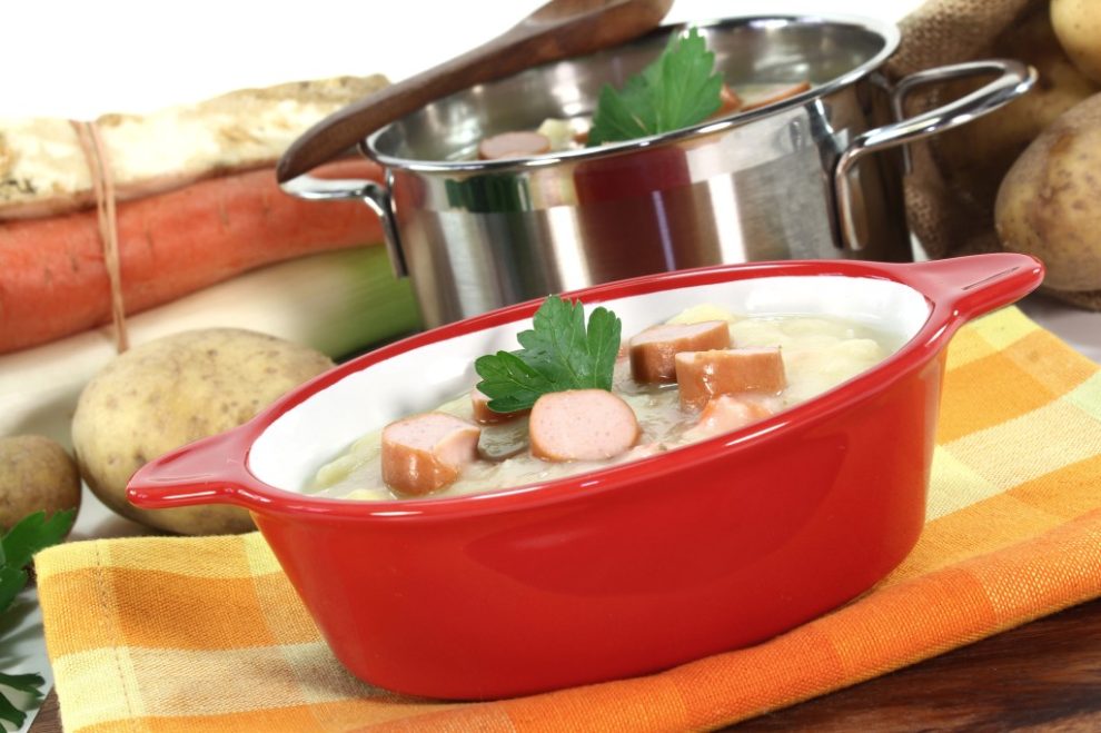 Kartoffelsuppe mit Würstchen