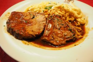 Schweinebraten mit Malzbiersoße