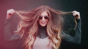 blonde-haare-dunkler-faerben