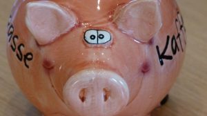 Tipps zum Geld sparen mit der Spardose