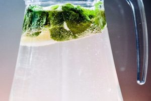 Hausgemachte & erfrischende Sommergetränke