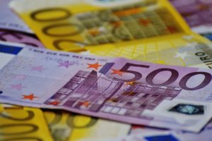 Geld Sparen durch clever Einkaufen im Internet.